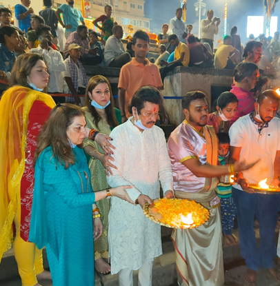 Family Ganga Aarti